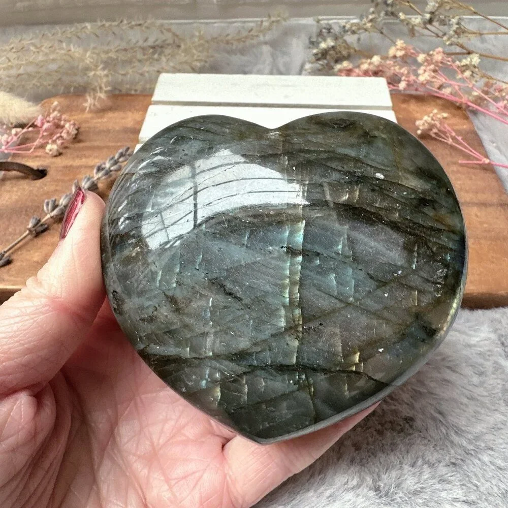 Beautiful Labradorite Heart - Picture 6 of 8